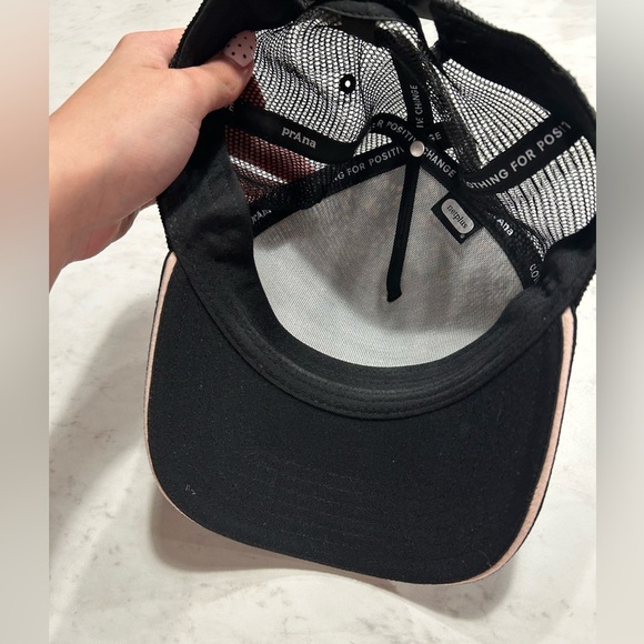 Prana women’s Lower Pines Trucker Hat black alotta dots OS - Picture 3 of 3